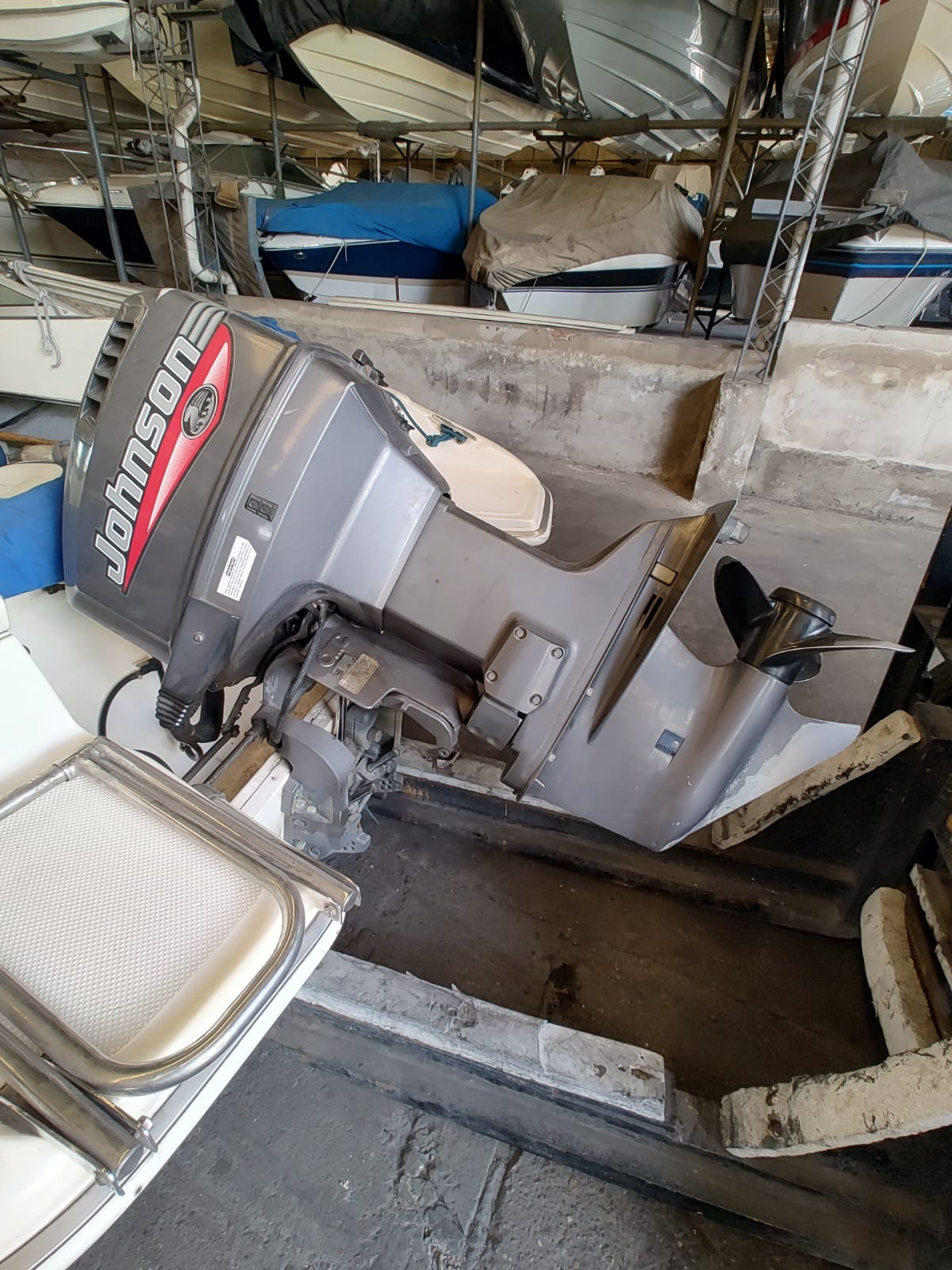 Canestrari 170 open 2000 Johnson 115 